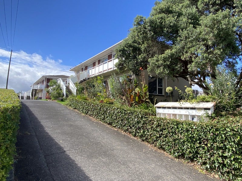 2/22 Fowlds Avenue, Sandringham, Auckland - Carousel 11