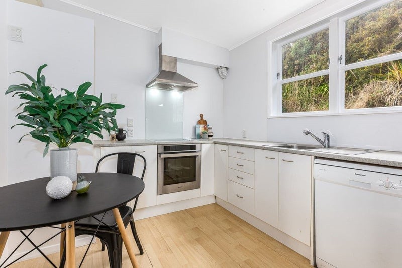 12 Owhiti Street, Titahi Bay, Porirua - Carousel 2