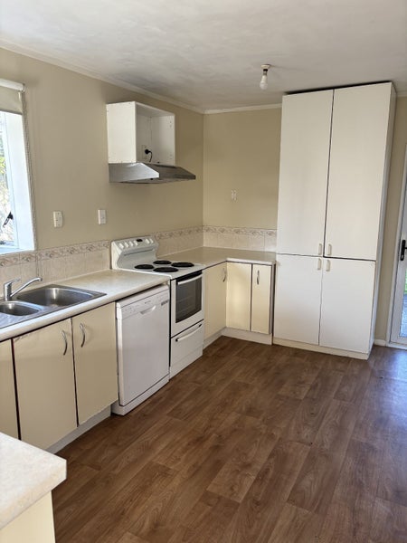 2/5 Shakespeare Avenue, Enderley, Hamilton - Carousel 2