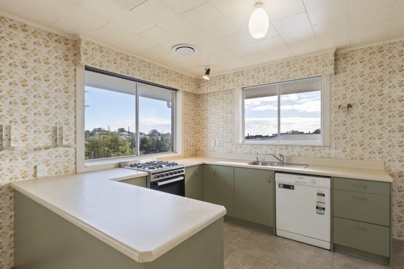 164A Tukapa Street, Westown, New Plymouth - Carousel 2