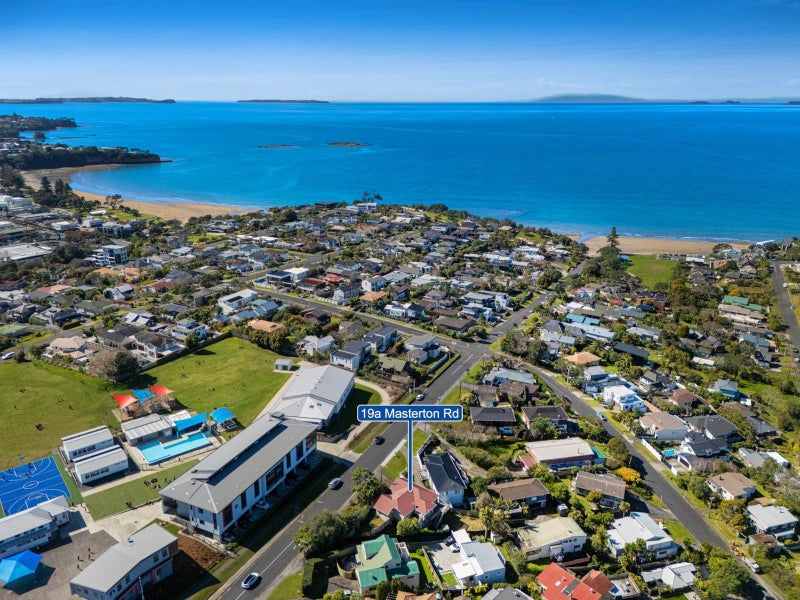 19A Masterton Road, Rothesay Bay, Auckland - Carousel 1