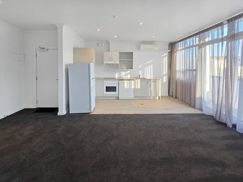 3H/3 Shakespeare Road, Napier South, Napier - Carousel 2