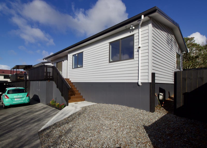 53A Holmes Drive South, Massey, Auckland - Carousel 12