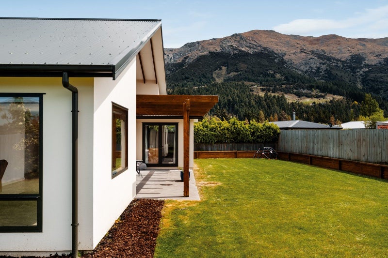 15 Timsfield Drive, Wanaka - Carousel 2