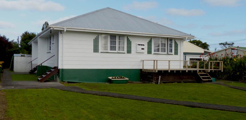 24 Te Moau Avenue, Parakai, Helensville - Carousel 1