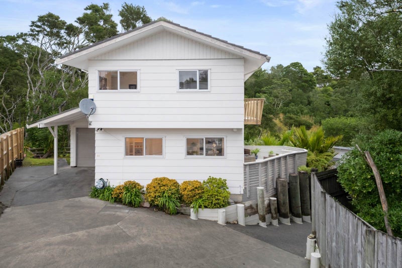 42 Powrie Street, Glenfield, Auckland - Carousel 1