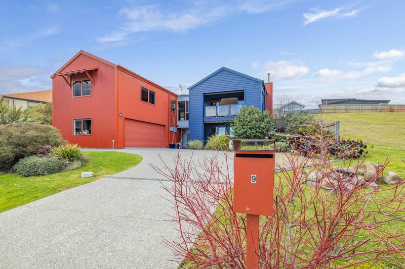 9 Muriwai Drive, Lyttelton - Carousel 1