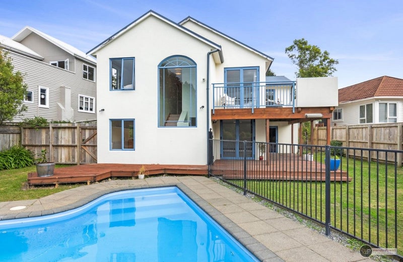 41 Poole Crescent, Wainuiomata, Lower Hutt - Carousel 1