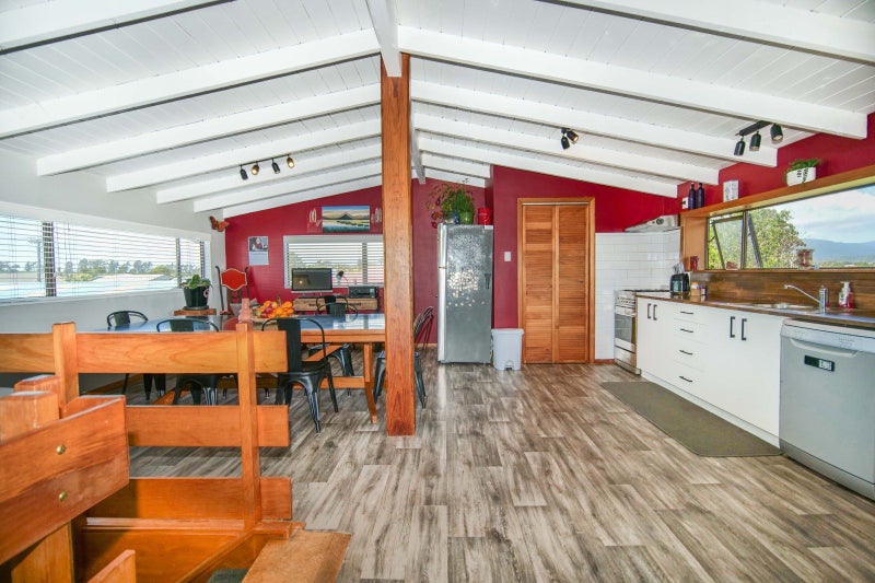 16 Coates Street, Westport, Westport - Carousel 2