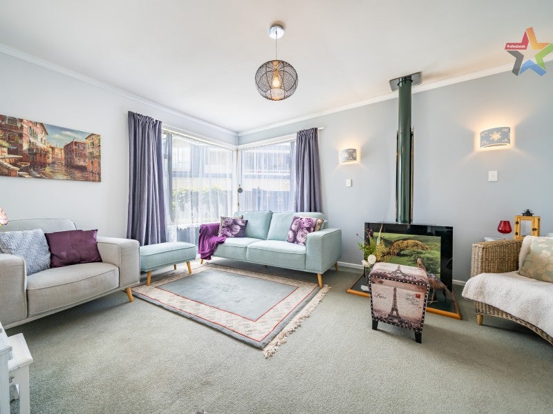 576 Fergusson Drive, Trentham, Upper Hutt - Carousel 2