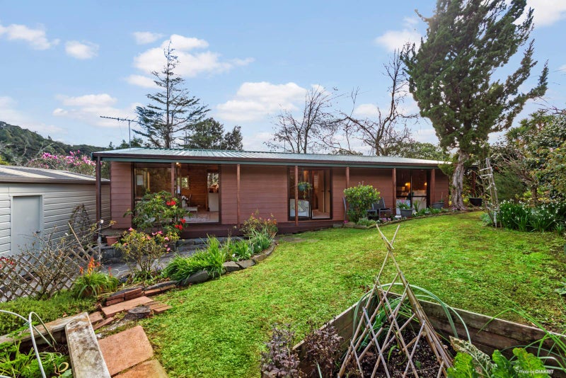 2/11 Thistledew place, Bayview, Auckland - Carousel 1