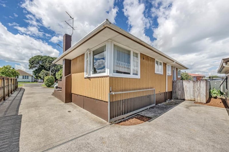 17 Dawson Road, Otara, Auckland - Carousel 2