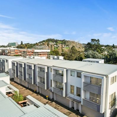 6/3 Wagener Place, Mount Albert, Auckland - Carousel 2