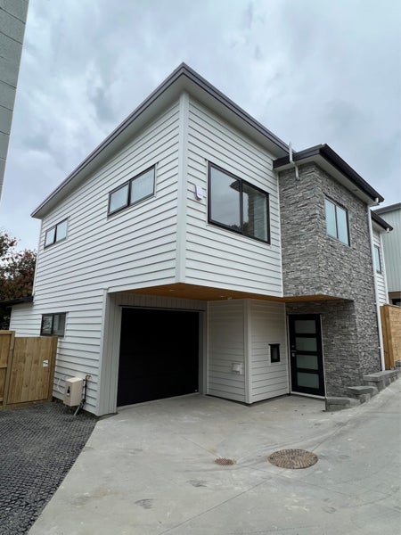 37A Matipo Road, Mairangi Bay, Auckland - Carousel 1