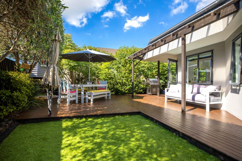 5D Tipene Place, Meadowbank, Auckland - Carousel 2