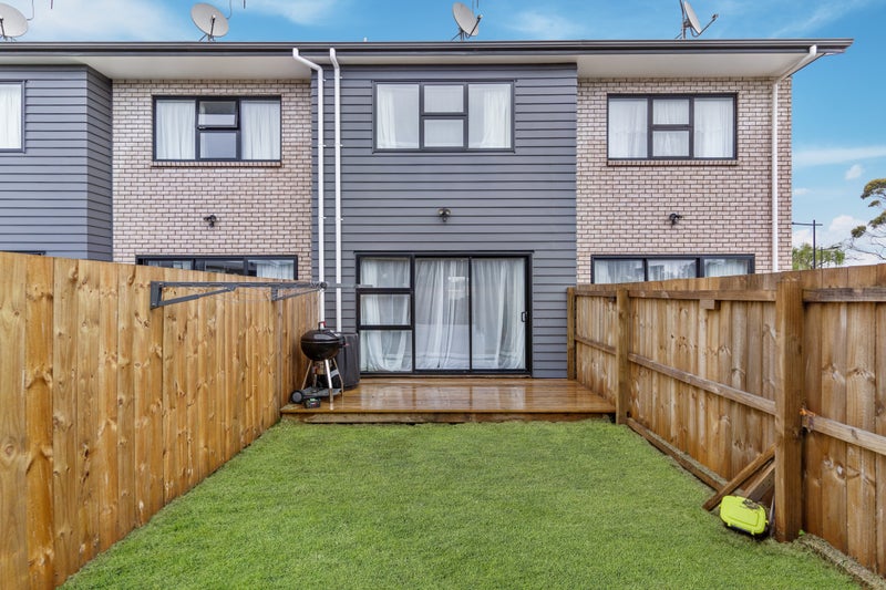 22 Tuaiwi Street, Manukau, Auckland - Carousel 1