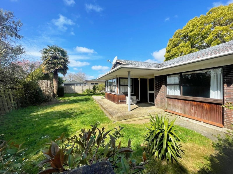 20 Magnolia Avenue, Opaheke, Papakura - Carousel 1