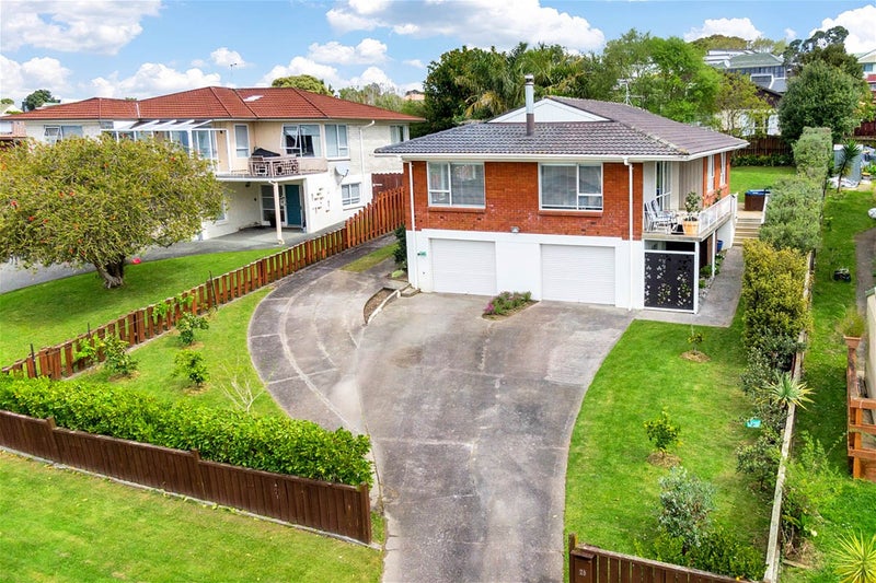 26 Lydford Place, Glendene, Auckland - Carousel 1