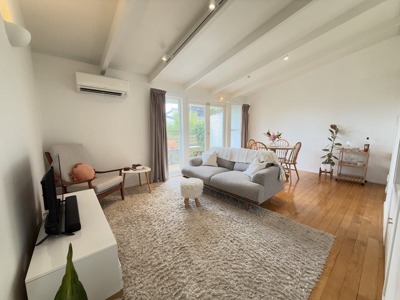 4B Meyrick Place, Meadowbank, Auckland - Carousel 1