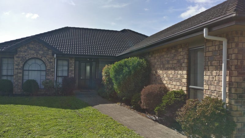 8 Gibbston Close, Huntington, Hamilton - Carousel 1