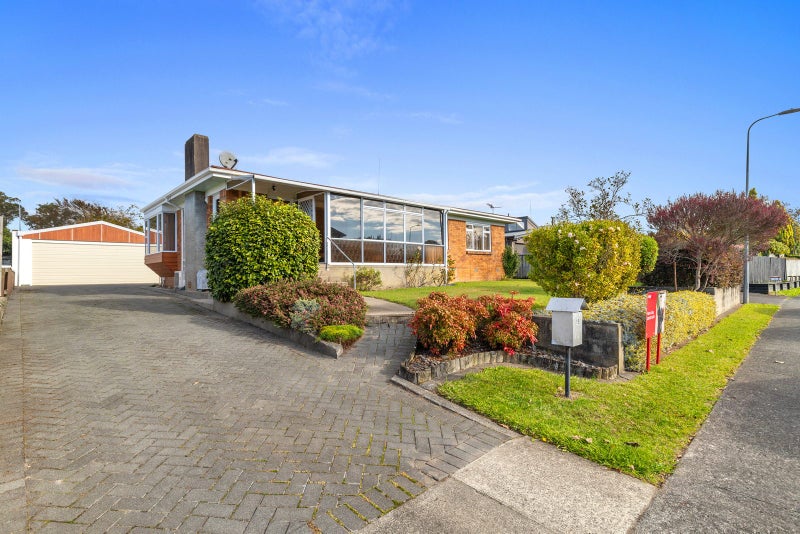 19 Rossiter Place, Chartwell, Hamilton - Carousel 1