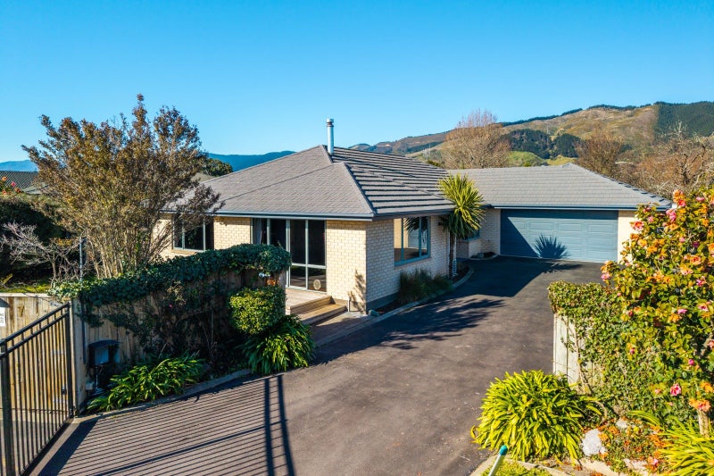 7 Collins Road, Richmond - Carousel 1