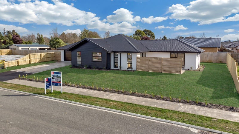 50 Suffolk Drive, Kirwee, Kirwee - Carousel 1