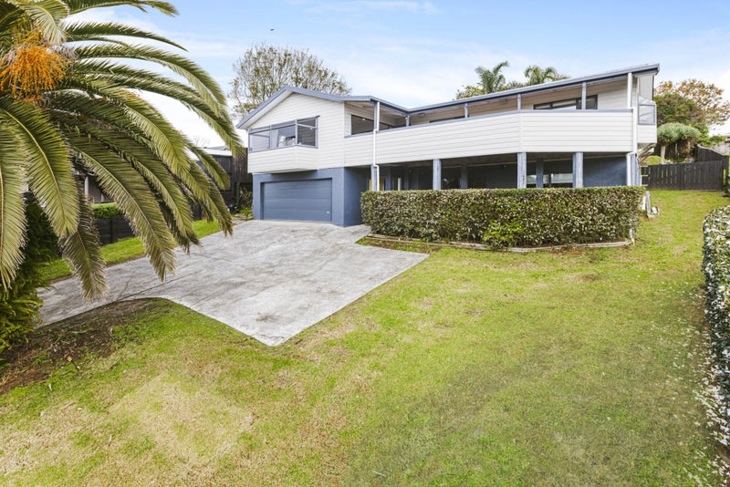 13 Mahoe Glade, Patumahoe, Pukekohe - Carousel 1