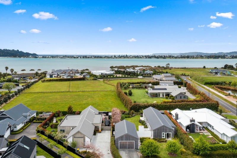 21 Wrybill Way, Point Wells - Carousel 2
