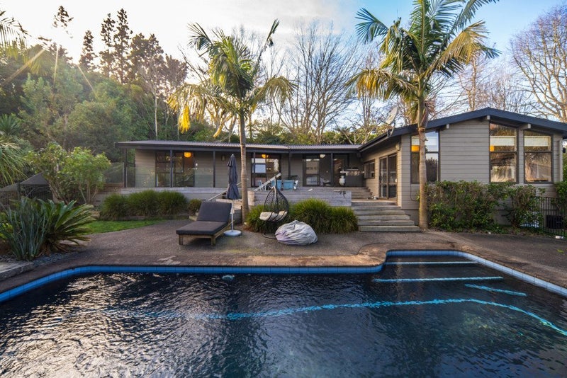 1857 River Road, Flagstaff, Hamilton - Carousel 1