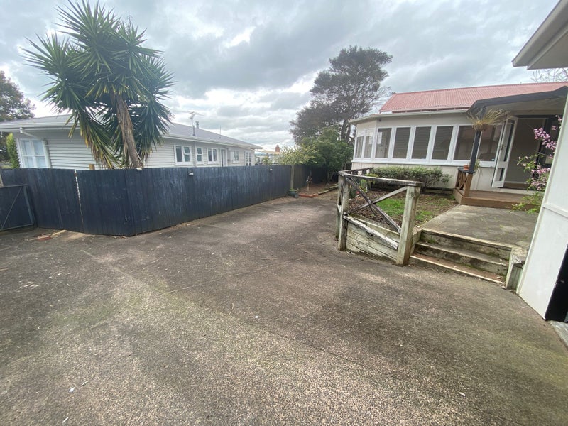 1/33 Nelson Street, Howick, Auckland - Carousel 15