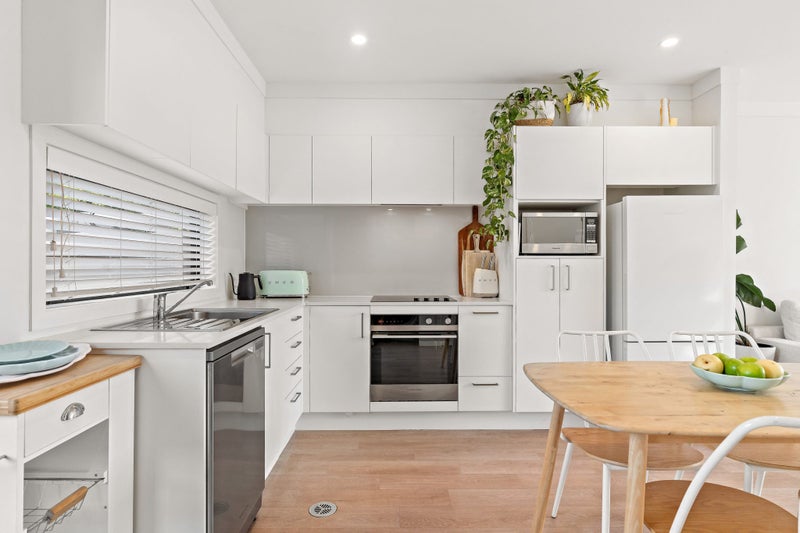 7 Toitu Place, Birkdale, Auckland - Carousel 2