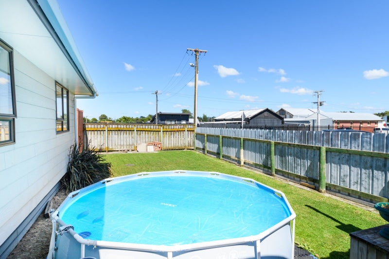 3 Baring Street, Bunnythorpe, Palmerston North - Carousel 38