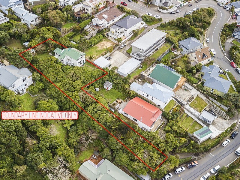 33A Apuka Street, Brooklyn, Wellington - Carousel 1