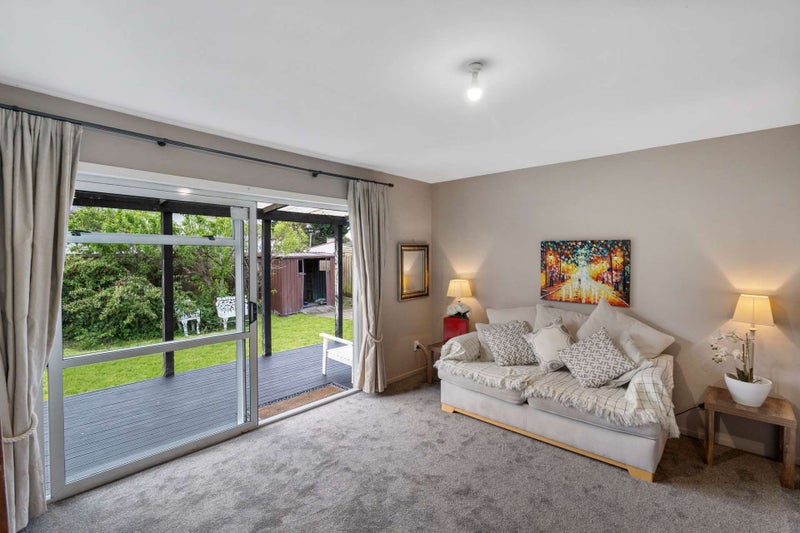 2/269 Woodham Road, Linwood, Christchurch - Carousel 1
