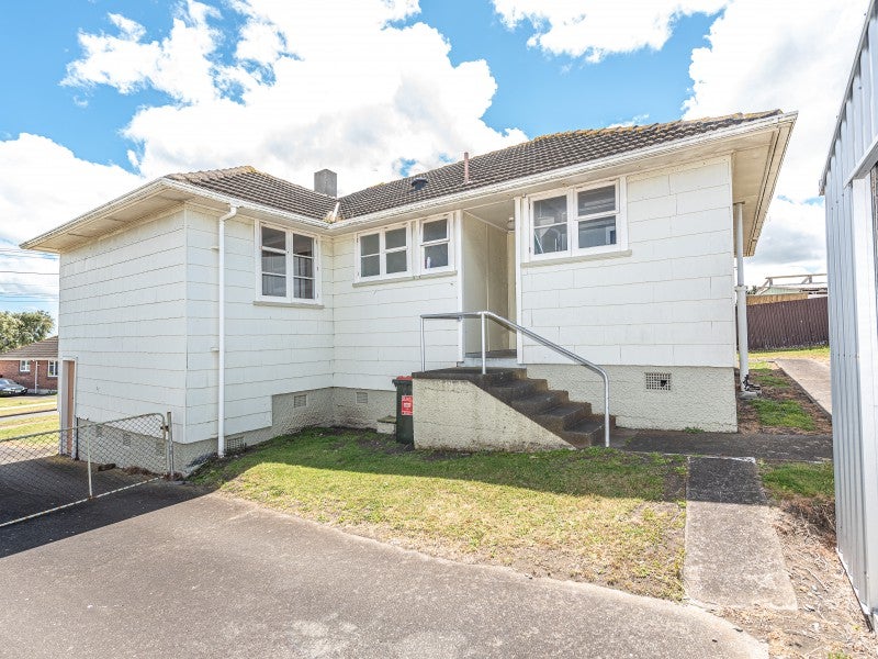 13 Kauri Street, Gonville, Whanganui - Carousel 2