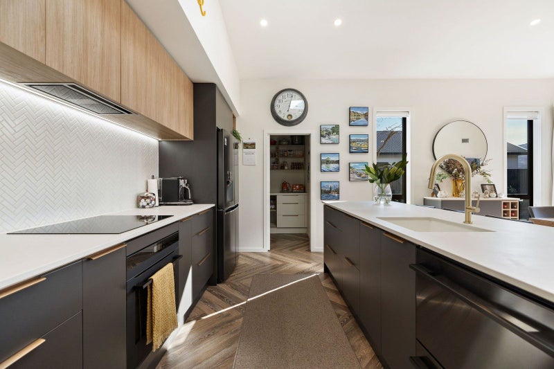 19 Searle Drive, Cromwell, Cromwell - Carousel 2