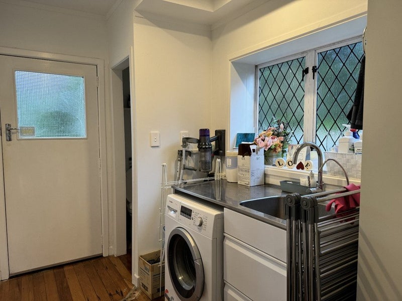 152 Lake Crescent, Hamilton Lake, Hamilton - Carousel 10