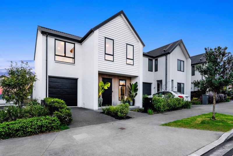 18 Marsics Street, Glen Innes, Auckland - Carousel 1