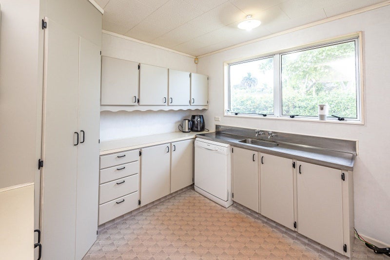 16A Fitzherbert Avenue, Springvale, Whanganui - Carousel 2