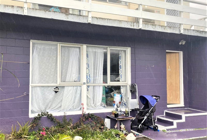 2/43A Merton Street, Trentham, Upper Hutt - Carousel 1