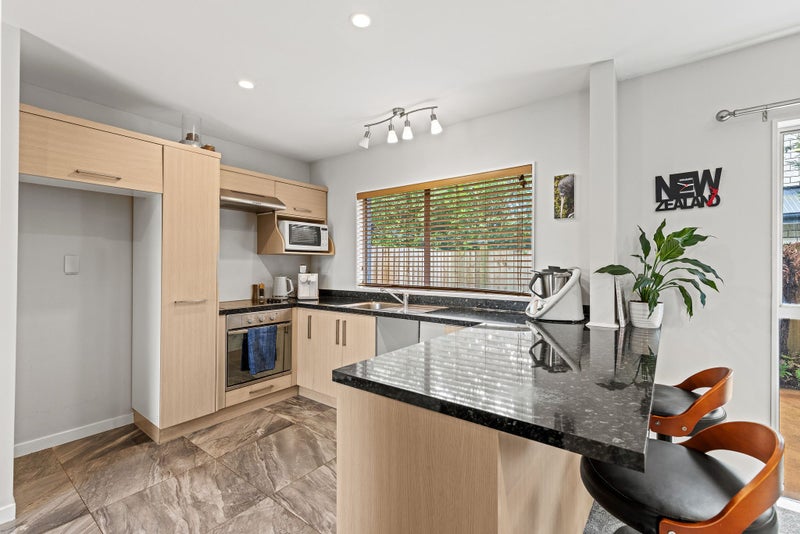 2/47 Trafalgar Street, St Albans, Christchurch - Carousel 2