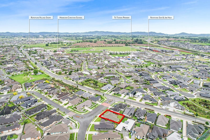 64 Sirius Crescent, Rototuna North, Hamilton - Carousel 24