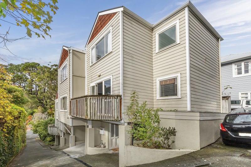 4/14A Glenmore Street, Thorndon, Wellington - Carousel 1