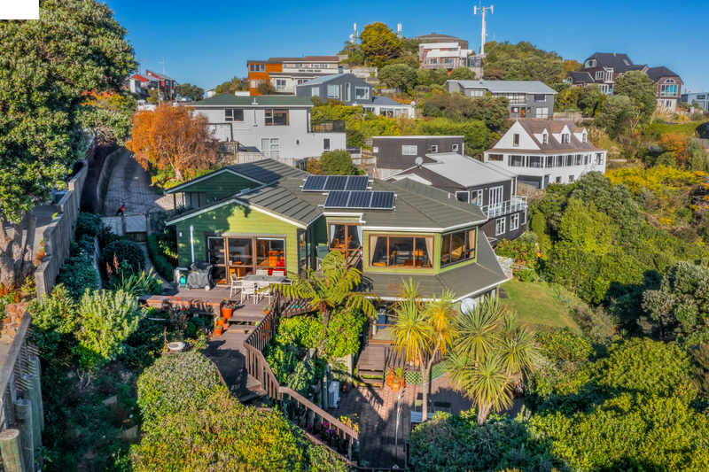 18 Tremaine Place, Camborne, Porirua - Carousel 1