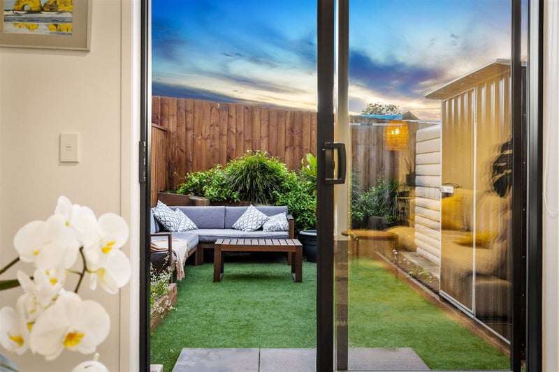 8/45 Vera Road, Te Atatu South, Auckland - Carousel 2