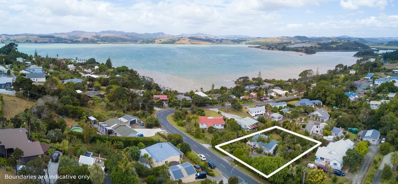 12 Melody Lane, Mangōnui - Carousel 1