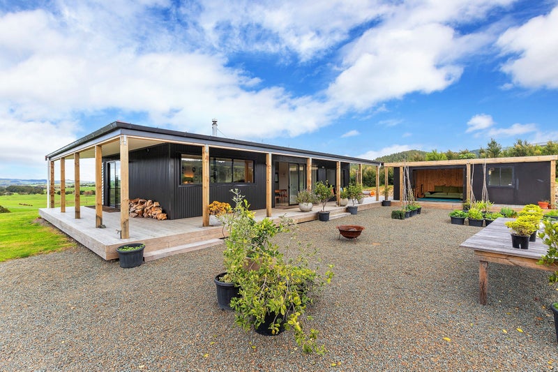 750 Tara Road, Kaiwaka - Carousel 1