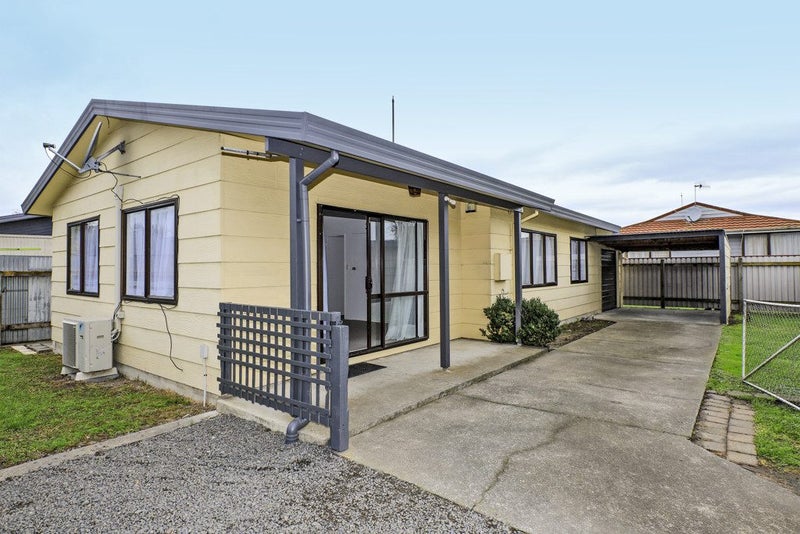 711A Whitehead Road, Saint Leonards, Hastings - Carousel 1