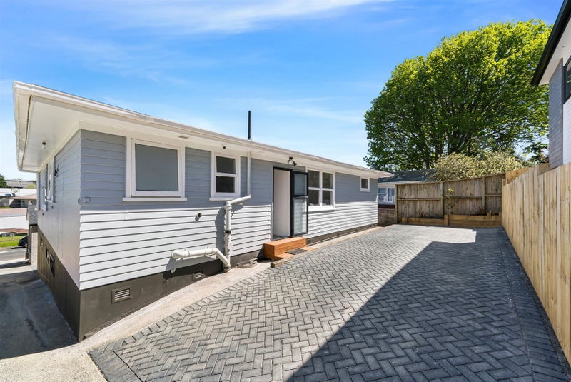 82B Vodanovich Road, Te Atatu South, Auckland - Carousel 16